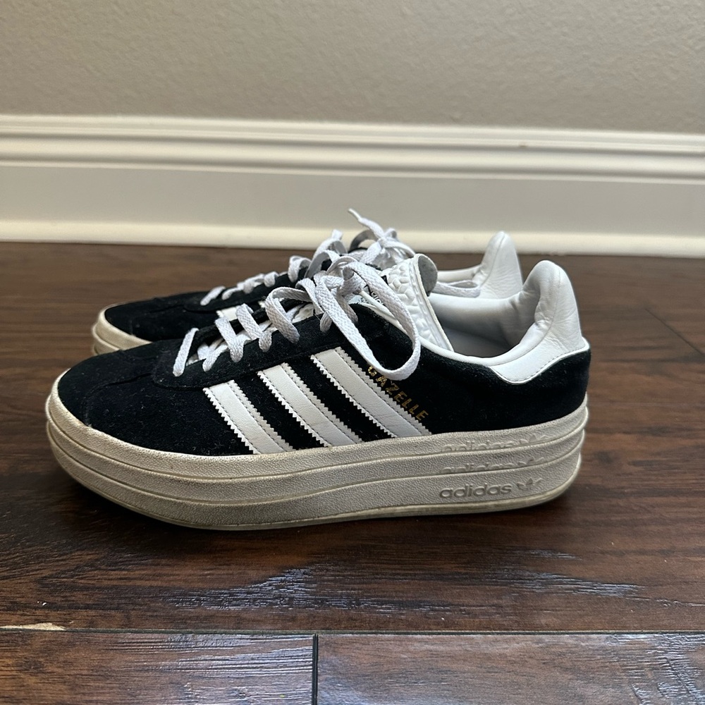 Adidas Gazelle Women's Black and White Sneakers - Picture 3 of 4